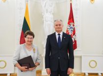 Palmira Jucevičienė su Lietuvos respublikos Prezidentu