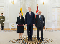 Po apdovanojimo